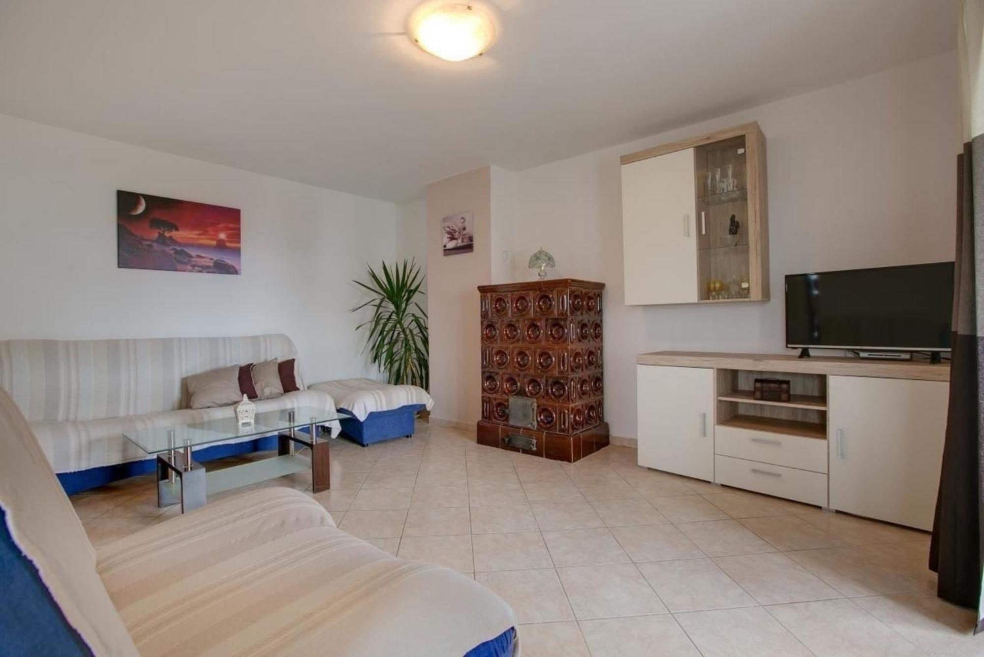 Appartement In Pula Mit Terrasse, Garten Und Grill Štinjan Eksteriør bilde